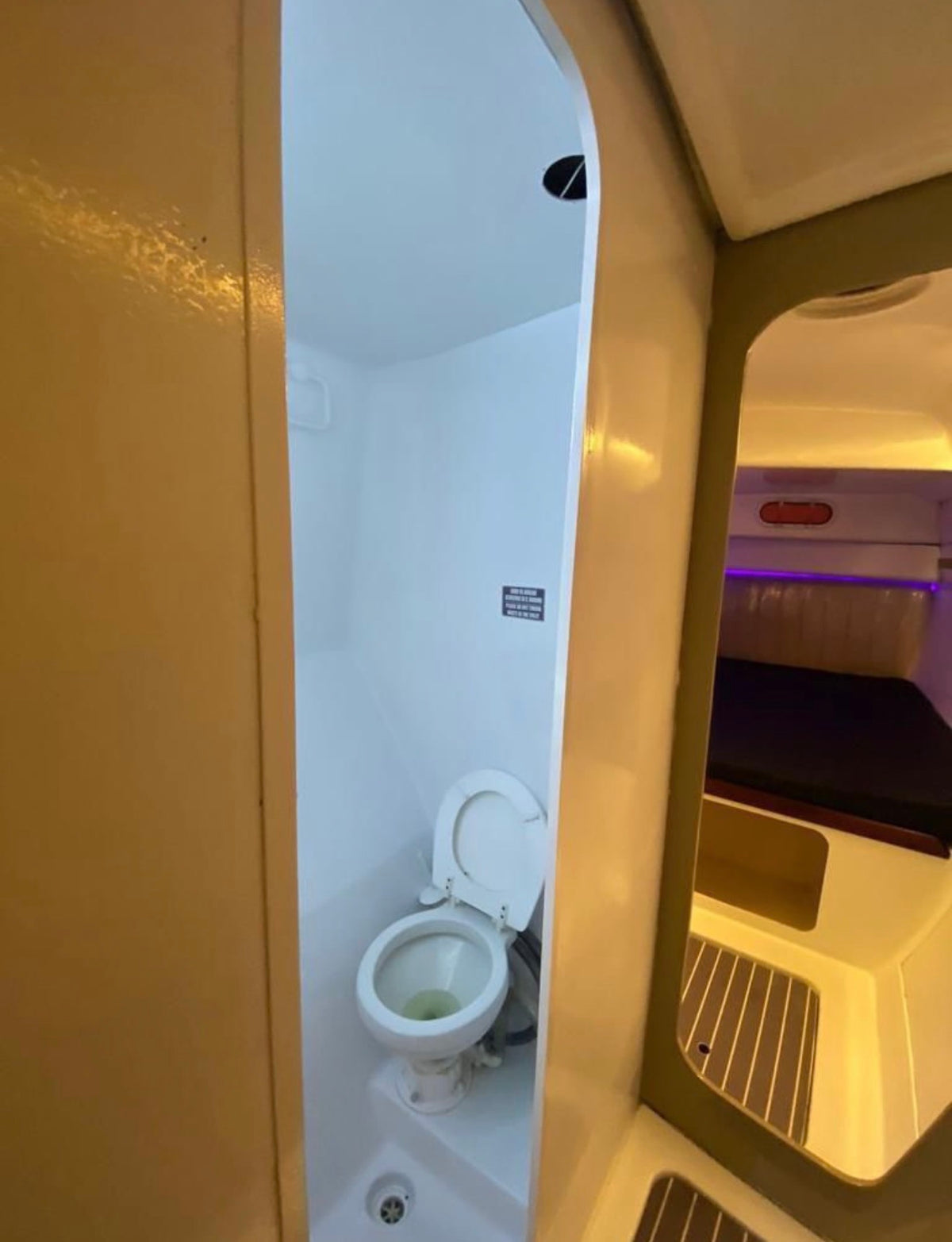 CATAMARAN | 25 PERSONAS