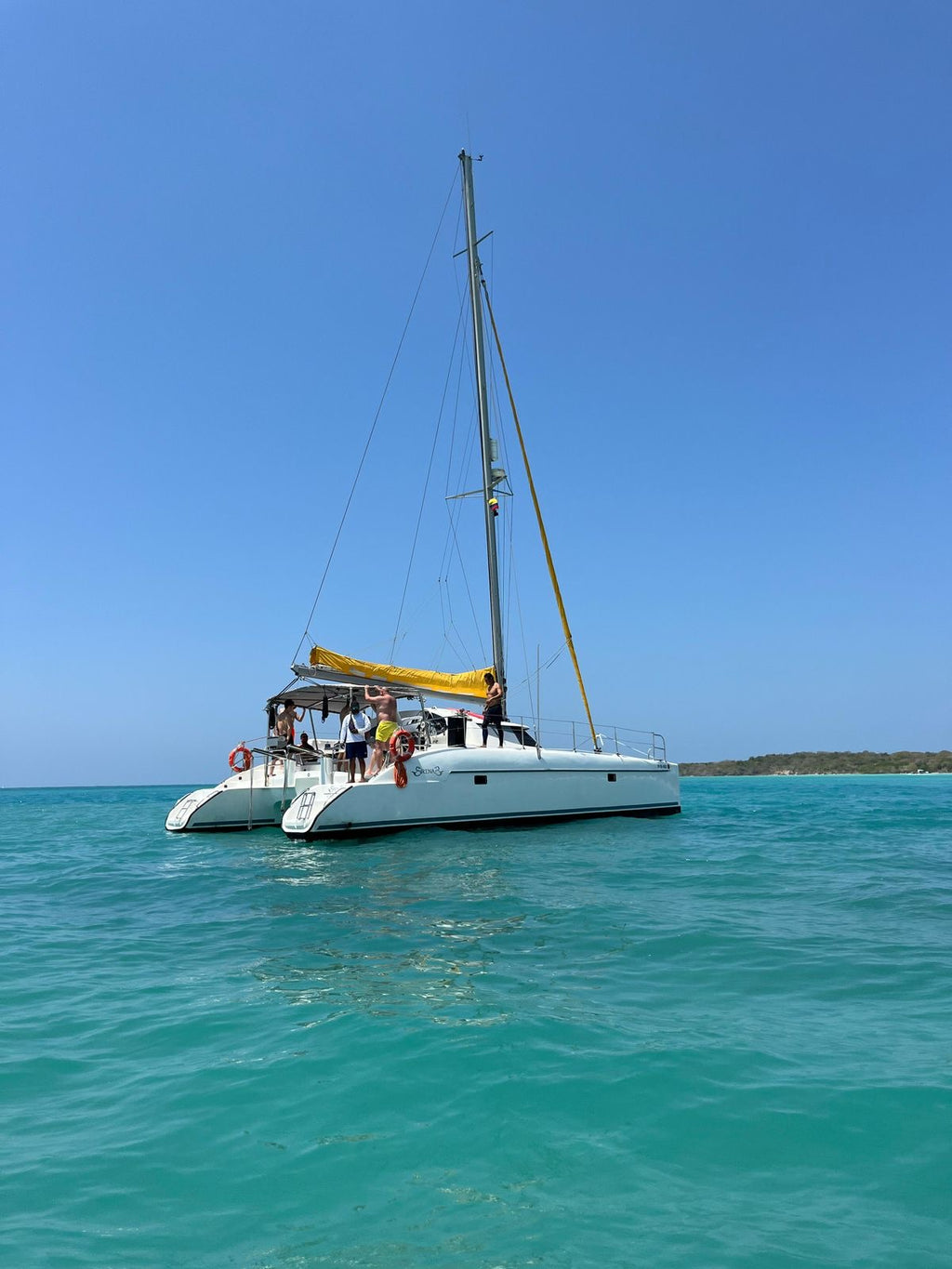 CATAMARAN | 25 PERSONAS