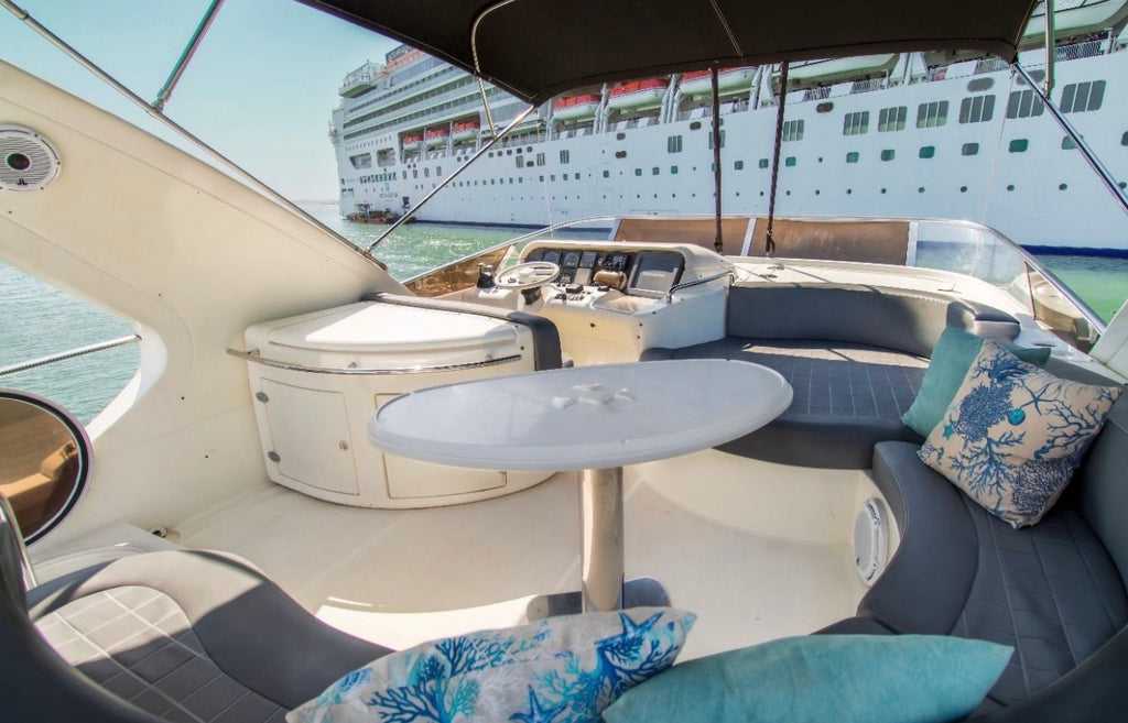 YATE DE LUJO | 25 PERSONAS