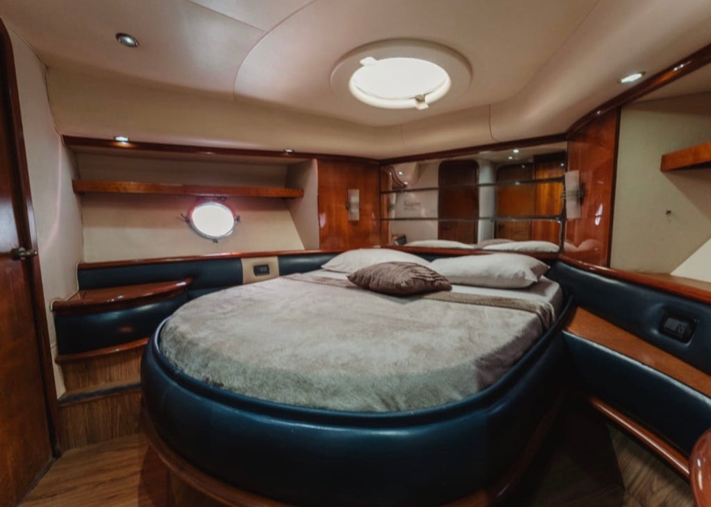 AZIMUT 62FT - 25 PAX (FESTIVAL)