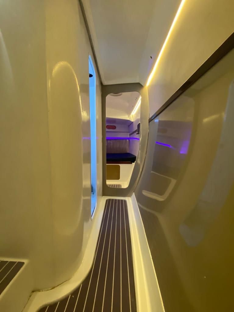 CATAMARAN | 25 PERSONAS