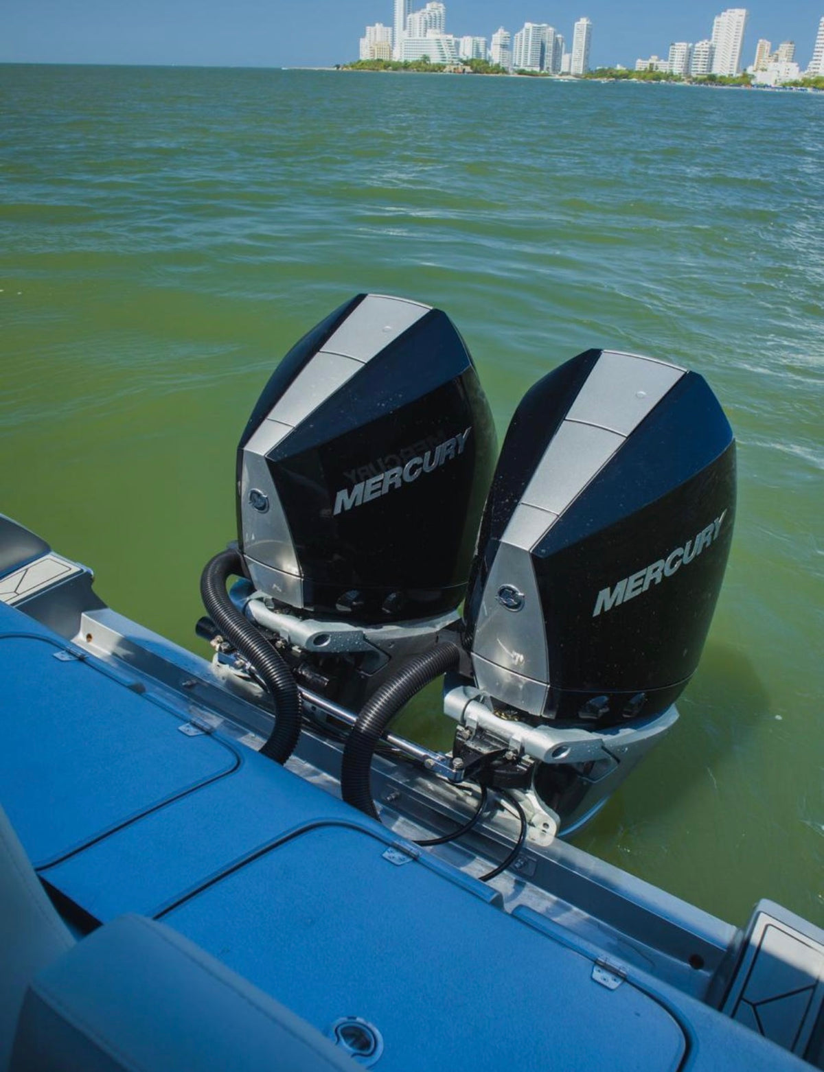 BOTE LUJO 38FT - 14 PERSONAS