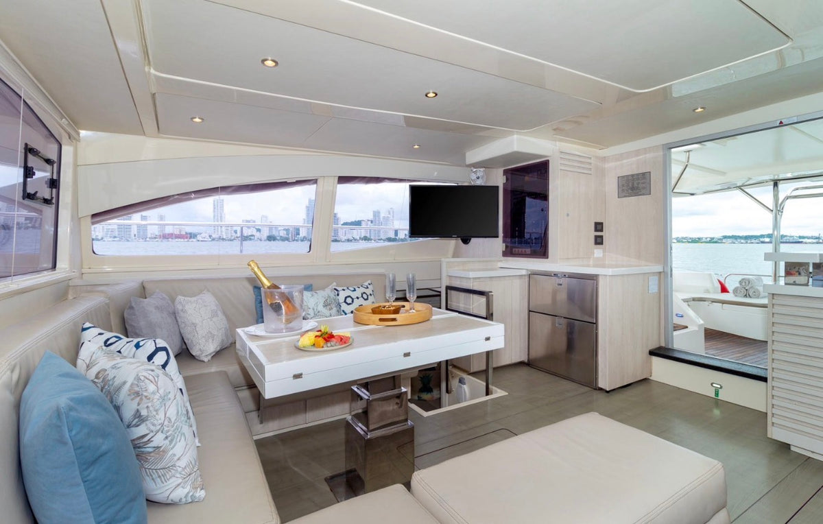 CATAMARAN | 35 PERSONAS